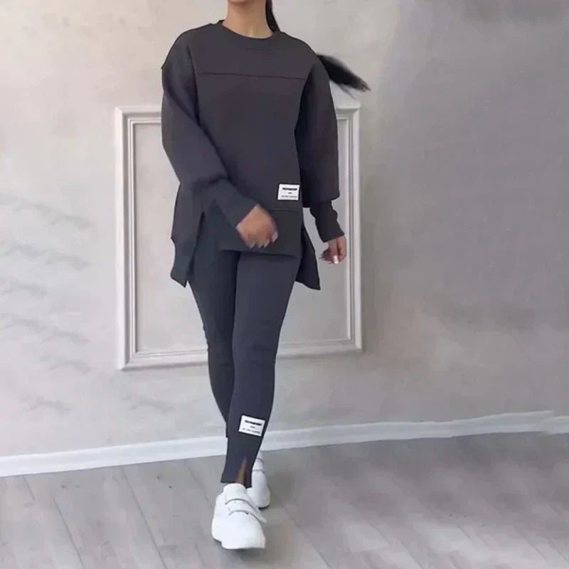 đđ§ââïž Avslappnat Set med Sweatshirt och Leggings â BekvĂ€mt, Trendigt & Perfekt för TrĂ€ning eller Avkoppling đââïžđŠ