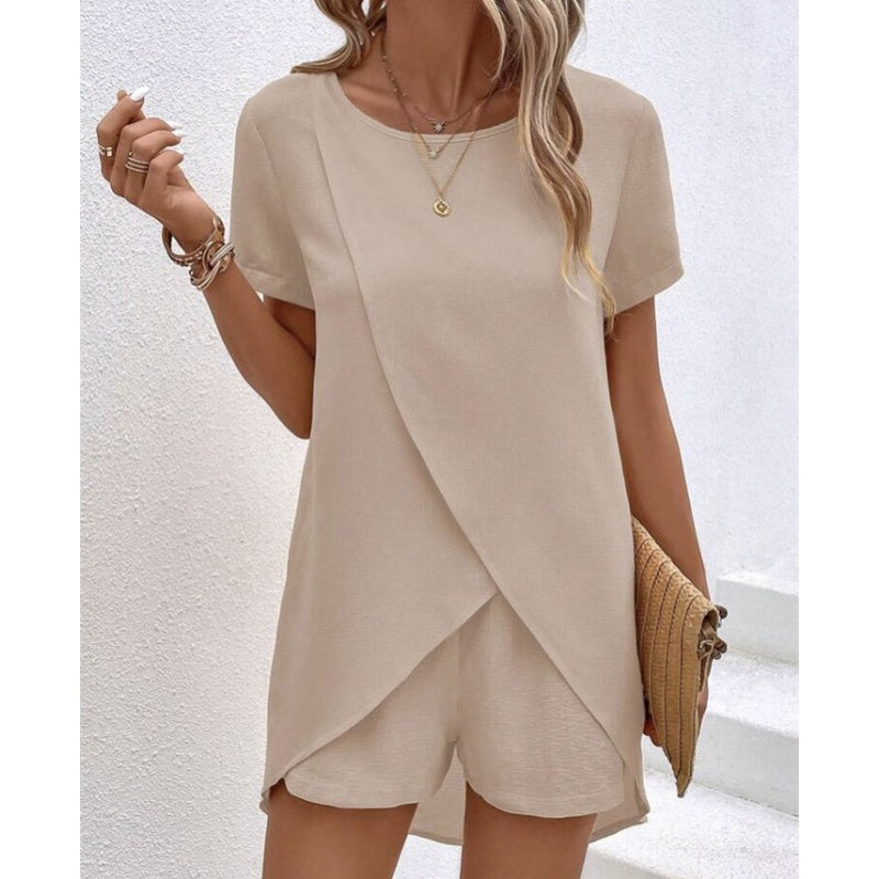 🌿✨ 50% rabatt 💥 Trendigt damset med topp & shorts 👗 enfärgat, lätt tyg & perfekt för svensk sommar ☀️