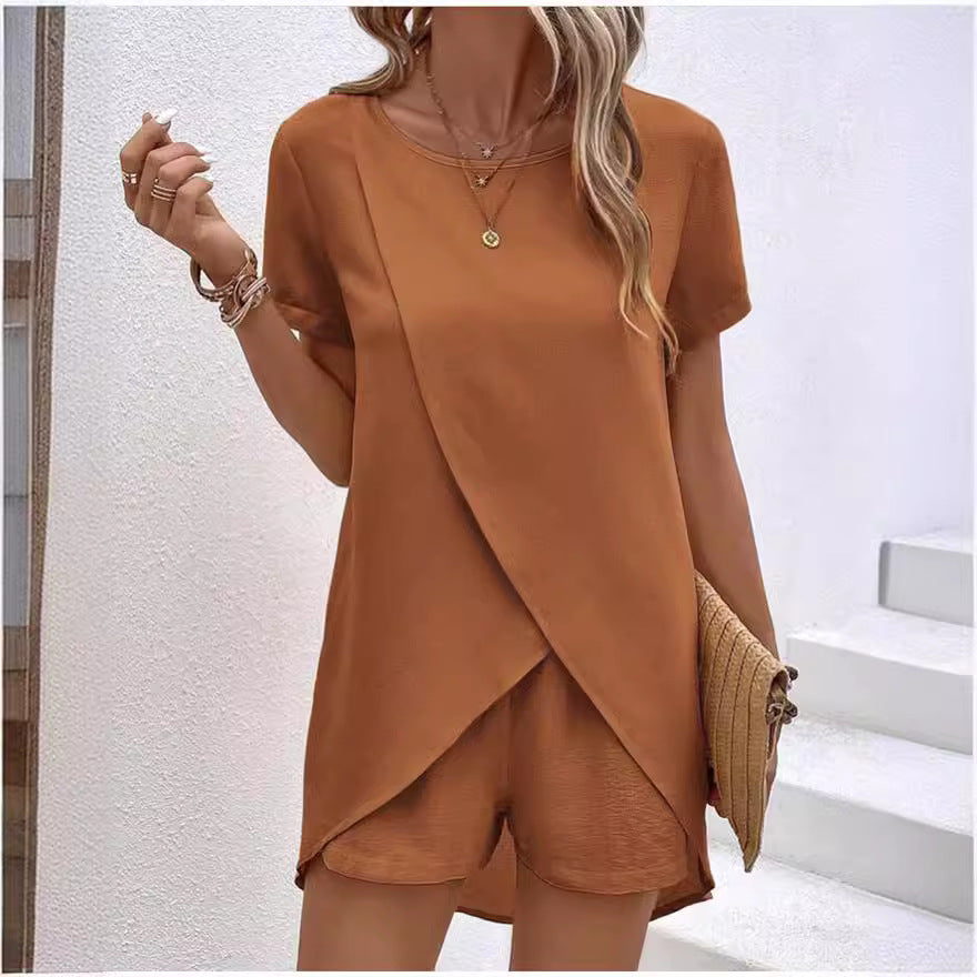 🌿✨ 50% rabatt 💥 Trendigt damset med topp & shorts 👗 enfärgat, lätt tyg & perfekt för svensk sommar ☀️