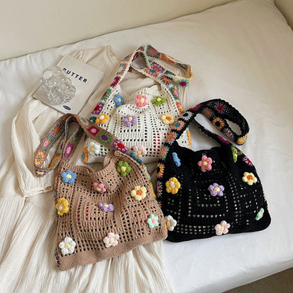 🔥 50% RABATT 📢 Dam virkad etnisk axelväska 👜 blomsterdetaljer, rymlig & perfekt för vardag och sommarutflykter 🌸✨