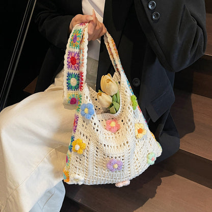 🔥 50% RABATT 📢 Dam virkad etnisk axelväska 👜 blomsterdetaljer, rymlig & perfekt för vardag och sommarutflykter 🌸✨