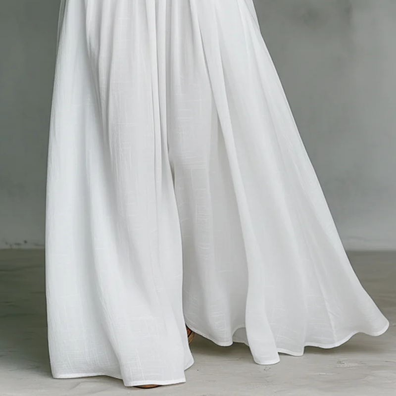 🔥🇸🇪 NYHET: -50% 🎁 Elegant vit maxiklänning med veck & hög hals 👗✨ stilren, luftig & perfekt för sommarens alla tillfällen ☀️