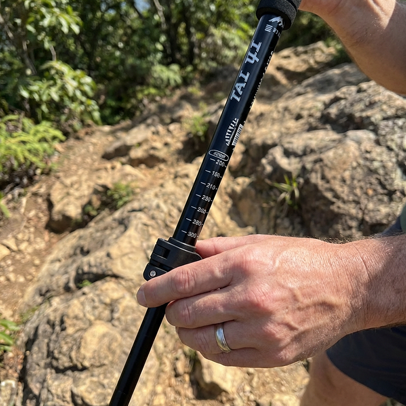 🔥 50% RABATT ⏰ Justerbar vandringsstav i aluminium – lätt, stabil & perfekt stöd för säkra vandringar i alla terränger 🥾🌿