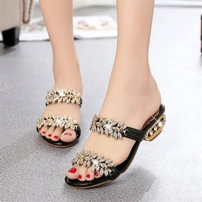 🔥 50% RABATT – SISTA DAGEN ⏰👡 Eleganta damsandaler med strass & metalldetaljer ✨ Bekväma, stilfulla & perfekta för sommaren ☀️