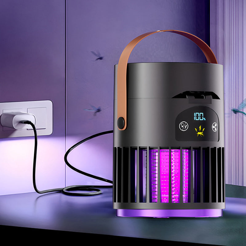 🌿 50% RABATT – Smart utomhuskomfort 💡 Uppladdningsbar fläkt med inbyggd UV-buggdödare 🔥 Ta med den till stranden, trädgården eller camping ✨
