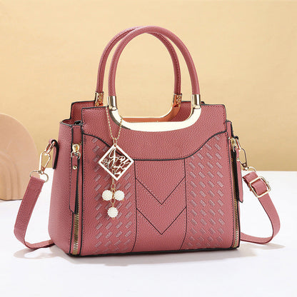 🔥 50% RABATT 👜 Elegant damväska med topphandtag ✨ V-sömnad, gulddetaljer & smart förvaring – stilren för både vardag och fest 💼