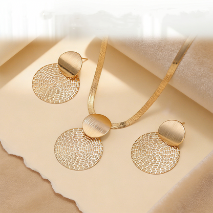 🔥 50% RABATT 💎 Set med halsband och örhängen i modern chic-stil ✨ Elegant, tidlöst & perfekt för både vardag och fest 🌿