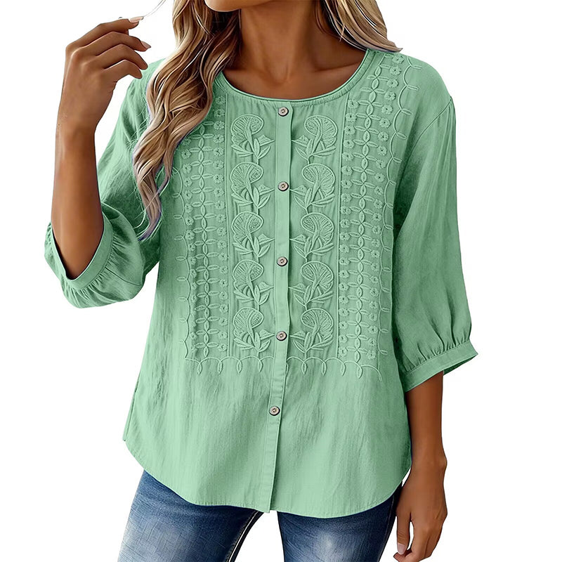 🔥 50% RABATT 👕🌸 Broderad bomulls- & linneblus ✨ Lätt, luftig och elegant – perfekt för sommarens alla tillfällen 🌿