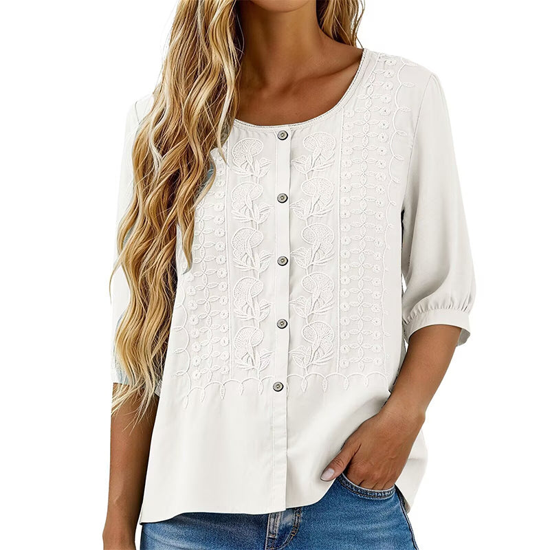 🔥 50% RABATT 👕🌸 Broderad bomulls- & linneblus ✨ Lätt, luftig och elegant – perfekt för sommarens alla tillfällen 🌿