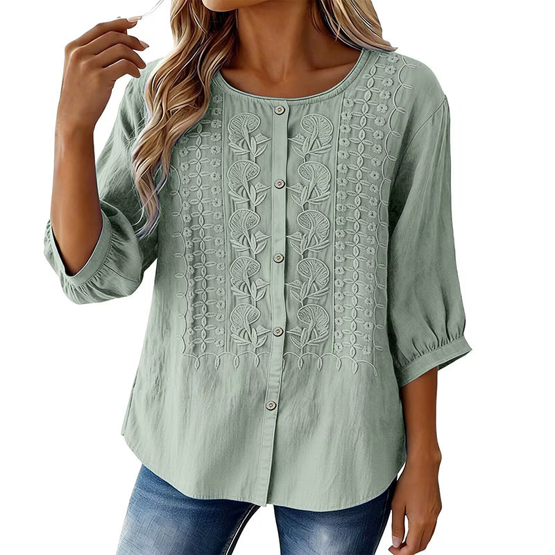 🔥 50% RABATT 👕🌸 Broderad bomulls- & linneblus ✨ Lätt, luftig och elegant – perfekt för sommarens alla tillfällen 🌿
