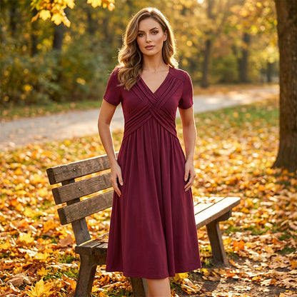 🔥 50% RABATT 👗✨ Plisserad V-ringad klänning med omlottdesign & fickor 🌸 Elegant, bekväm och perfekt för sommarens alla tillfällen