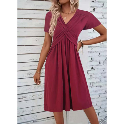 🔥 50% RABATT 👗✨ Plisserad V-ringad klänning med omlottdesign & fickor 🌸 Elegant, bekväm och perfekt för sommarens alla tillfällen