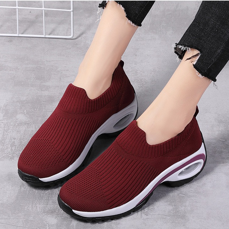 🔥 50% RABATT 👟🦶 Ortopediska mesh slip-on skor ✨ Ergonomisk dämpning, andningsbara & superbekväma för hela dagen 🌿