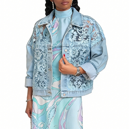 🔥 50% RABATT 🌸 Elegant denimjacka med blommiga spetspaneler ✨ Feminint uttryck, exklusiva detaljer & tidlös stil 💎